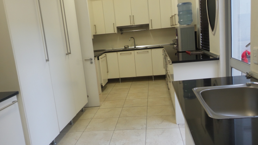 To Let 6 Bedroom Property for Rent in Waterkloof Ridge Gauteng