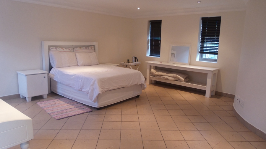 To Let 6 Bedroom Property for Rent in Waterkloof Ridge Gauteng