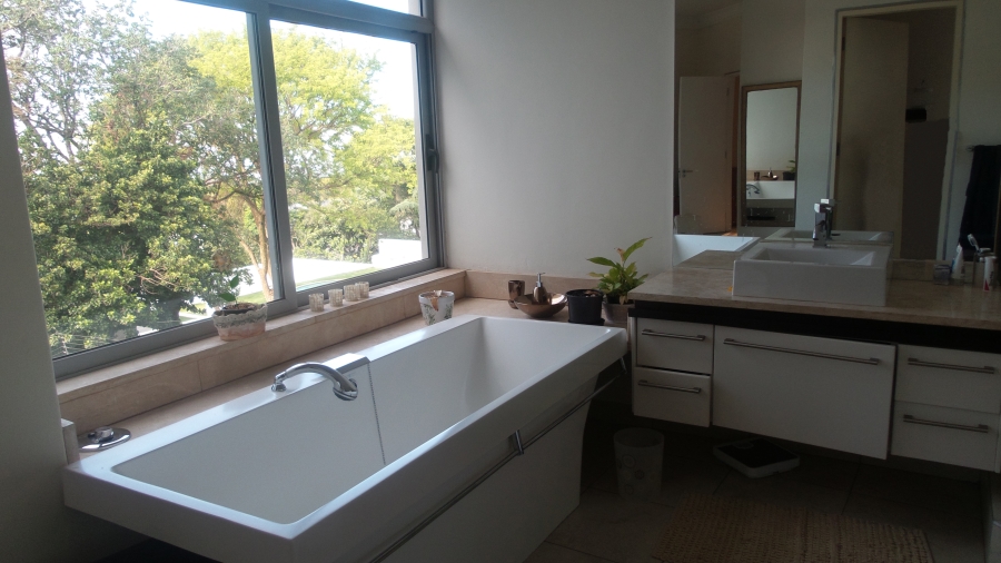 To Let 6 Bedroom Property for Rent in Waterkloof Ridge Gauteng