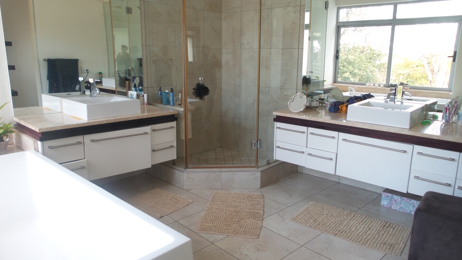 To Let 6 Bedroom Property for Rent in Waterkloof Ridge Gauteng