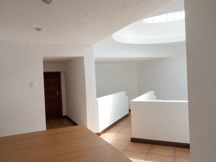 6 Bedroom Property for Sale in Sonneveld Gauteng