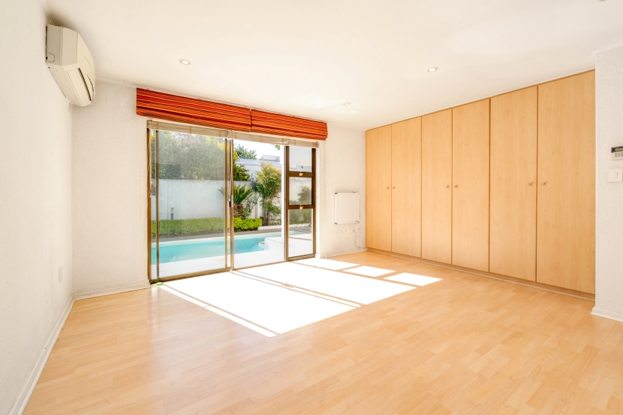 3 Bedroom Property for Sale in Woodmead Gauteng