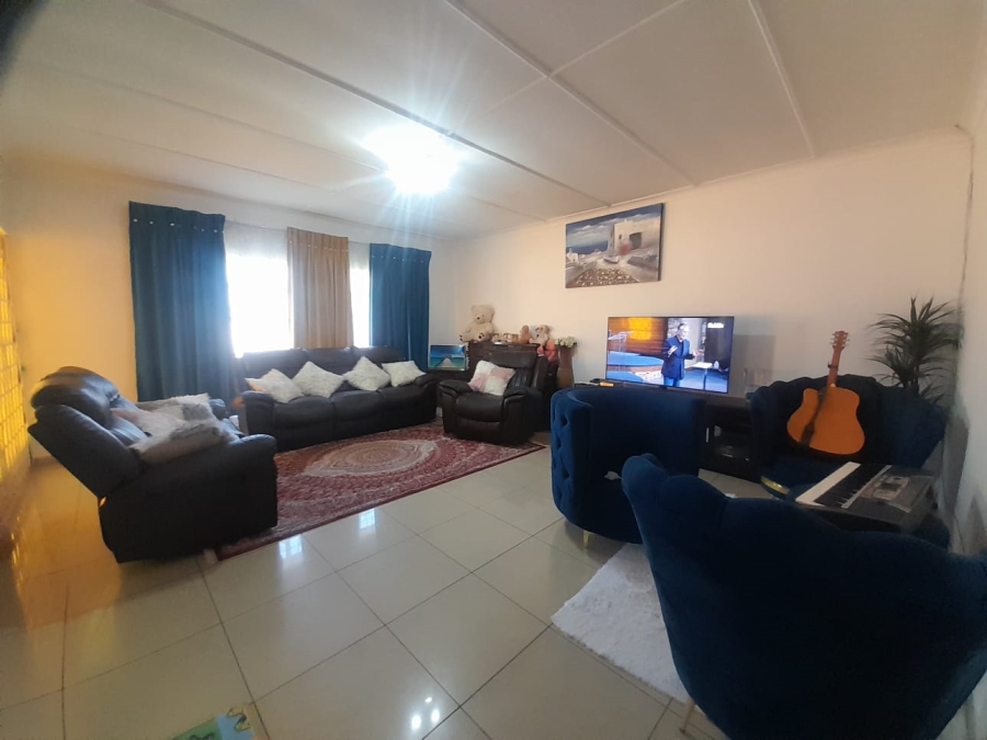 To Let 3 Bedroom Property for Rent in Arcon Park Gauteng