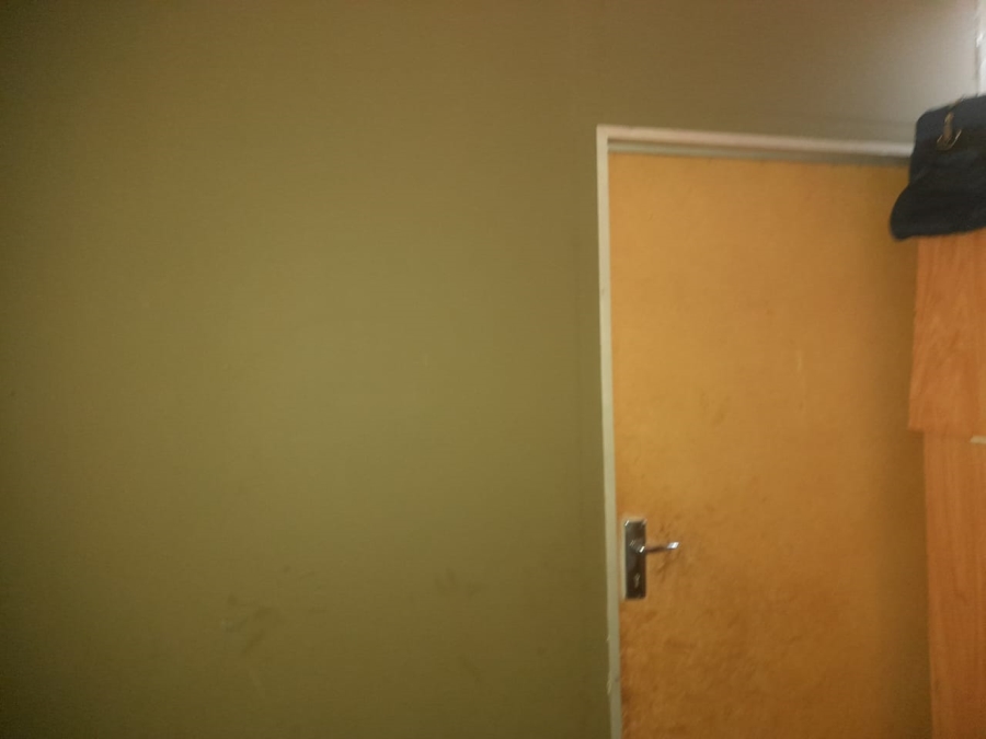 2 Bedroom Property for Sale in Hillbrow Gauteng