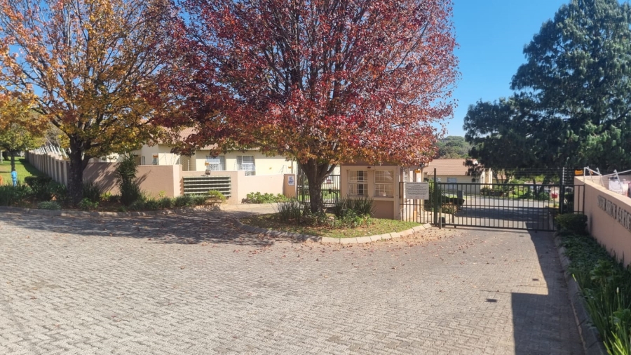 To Let 2 Bedroom Property for Rent in Carenvale Gauteng