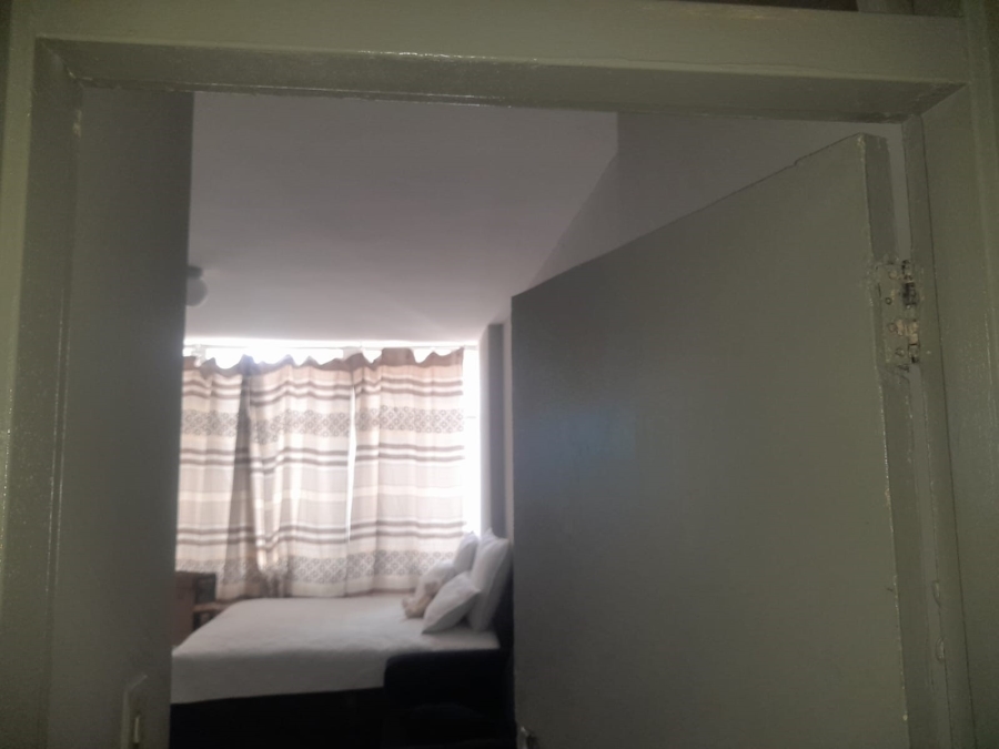 2 Bedroom Property for Sale in Berea Gauteng