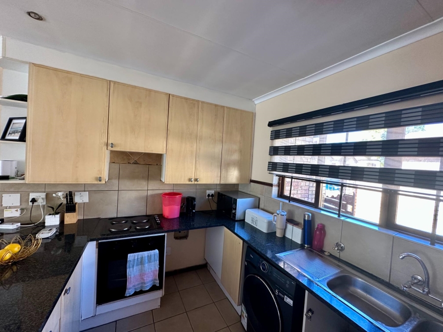 To Let 3 Bedroom Property for Rent in Monavoni A H Gauteng