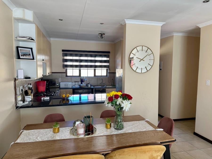 To Let 3 Bedroom Property for Rent in Monavoni A H Gauteng