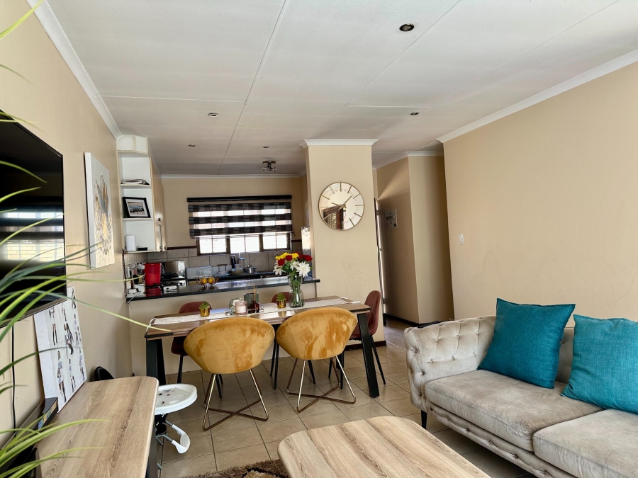 To Let 3 Bedroom Property for Rent in Monavoni A H Gauteng