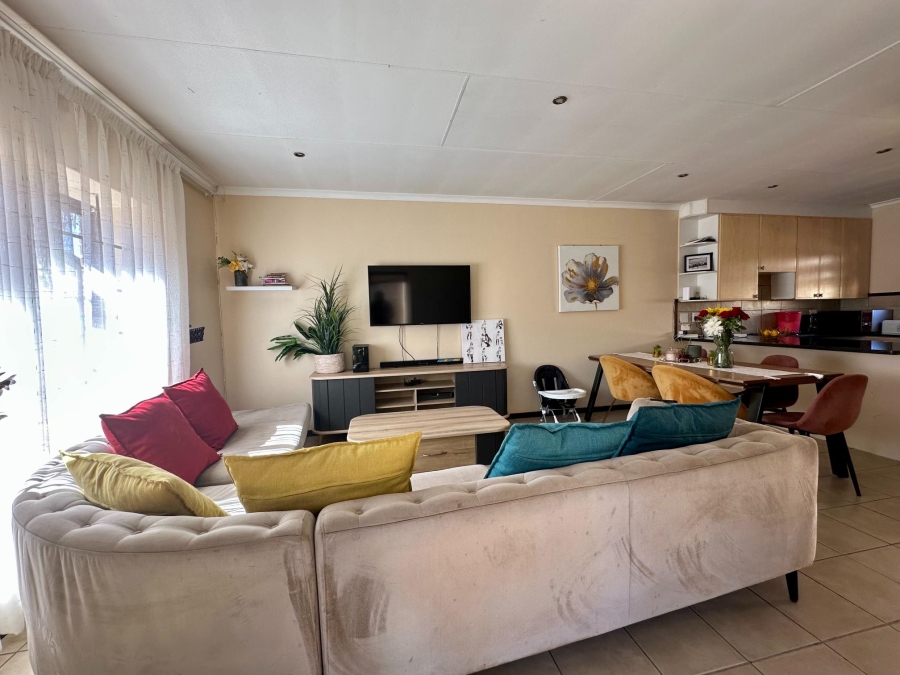 To Let 3 Bedroom Property for Rent in Monavoni A H Gauteng