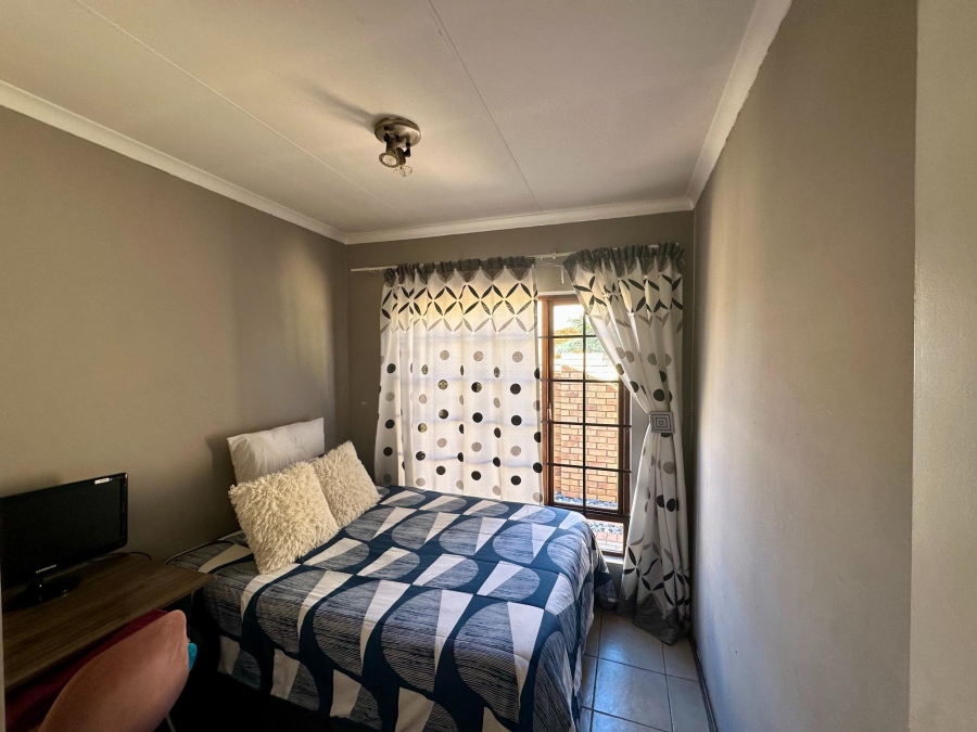 To Let 3 Bedroom Property for Rent in Monavoni A H Gauteng