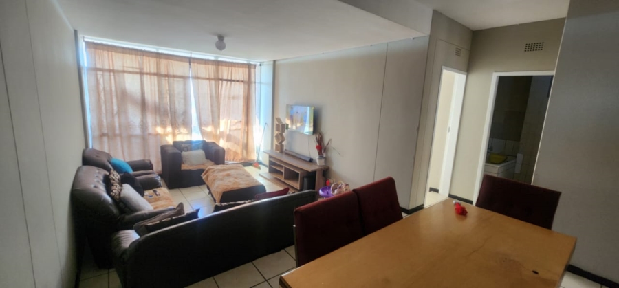 2 Bedroom Property for Sale in Yeoville Gauteng