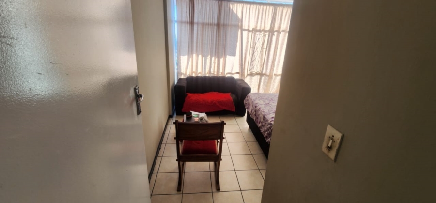 2 Bedroom Property for Sale in Yeoville Gauteng