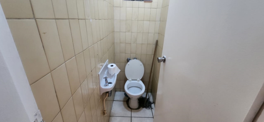 2 Bedroom Property for Sale in Yeoville Gauteng