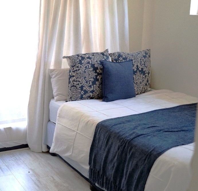 To Let 2 Bedroom Property for Rent in Bryanston Gauteng