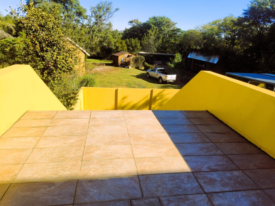 6 Bedroom Property for Sale in Kameeldrift East Gauteng