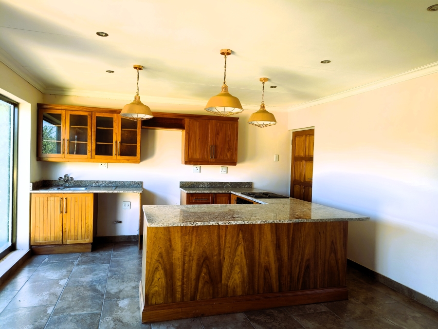 6 Bedroom Property for Sale in Kameeldrift East Gauteng