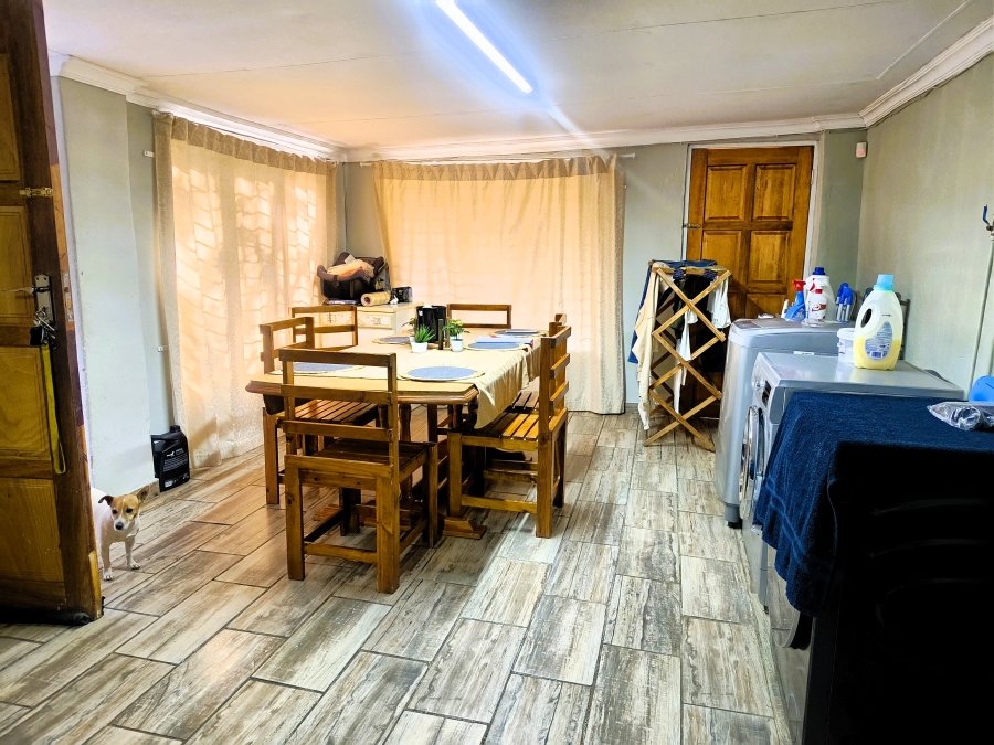 6 Bedroom Property for Sale in Kameeldrift East Gauteng