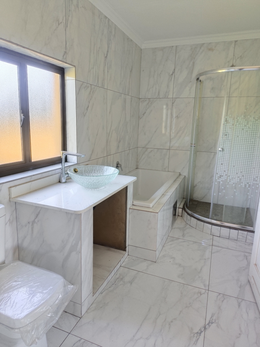 6 Bedroom Property for Sale in Kameeldrift East Gauteng