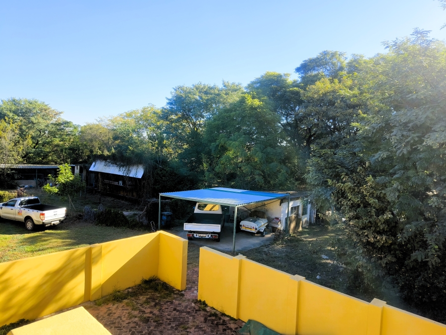 6 Bedroom Property for Sale in Kameeldrift East Gauteng