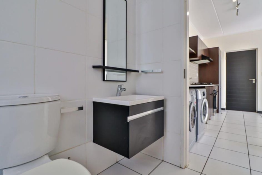 To Let 1 Bedroom Property for Rent in Greenstone Hill Gauteng