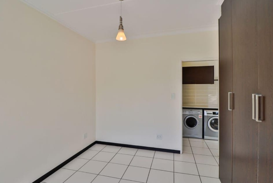 To Let 1 Bedroom Property for Rent in Greenstone Hill Gauteng