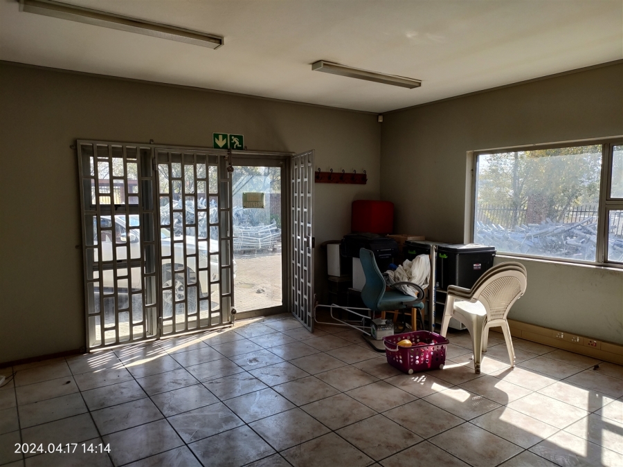 To Let commercial Property for Rent in Mostyn Park Gauteng