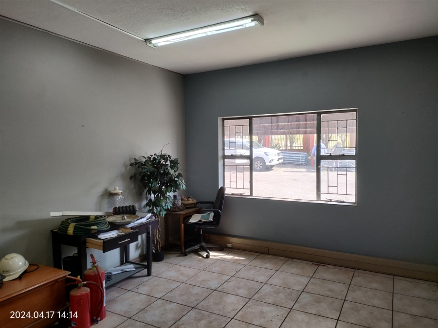 To Let commercial Property for Rent in Mostyn Park Gauteng