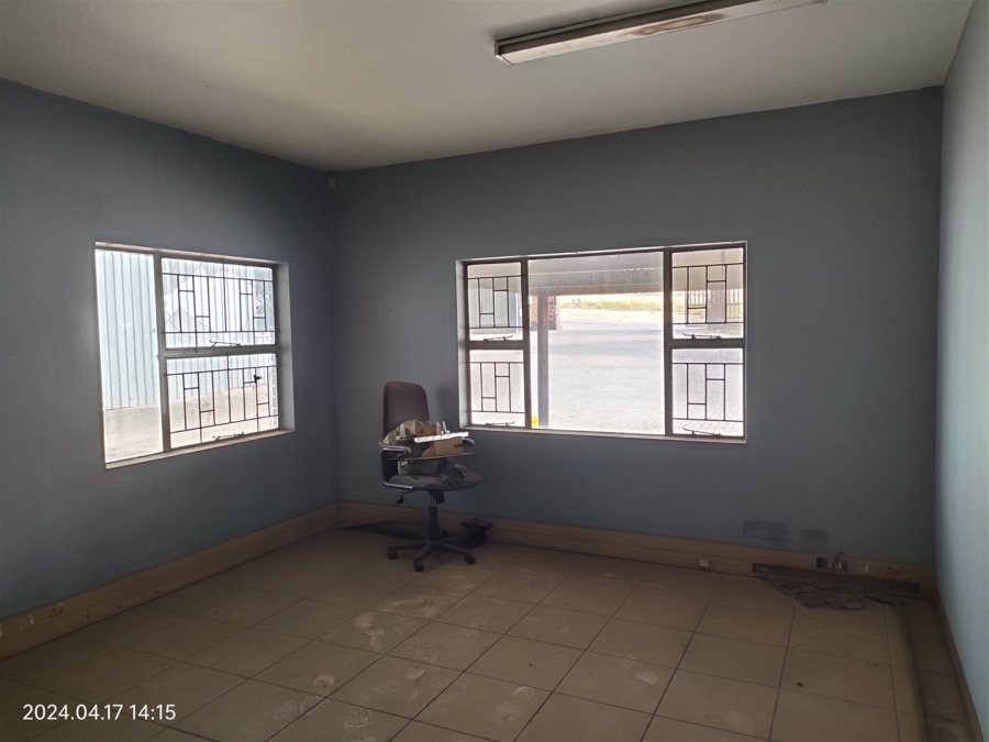 To Let commercial Property for Rent in Mostyn Park Gauteng