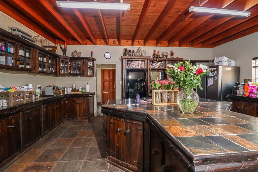 4 Bedroom Property for Sale in Mnandi Gauteng