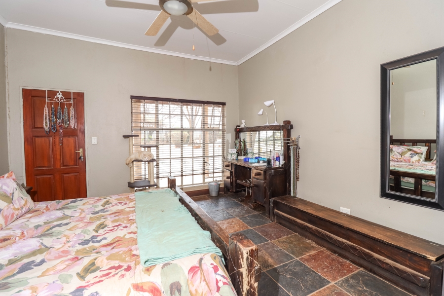 4 Bedroom Property for Sale in Mnandi Gauteng