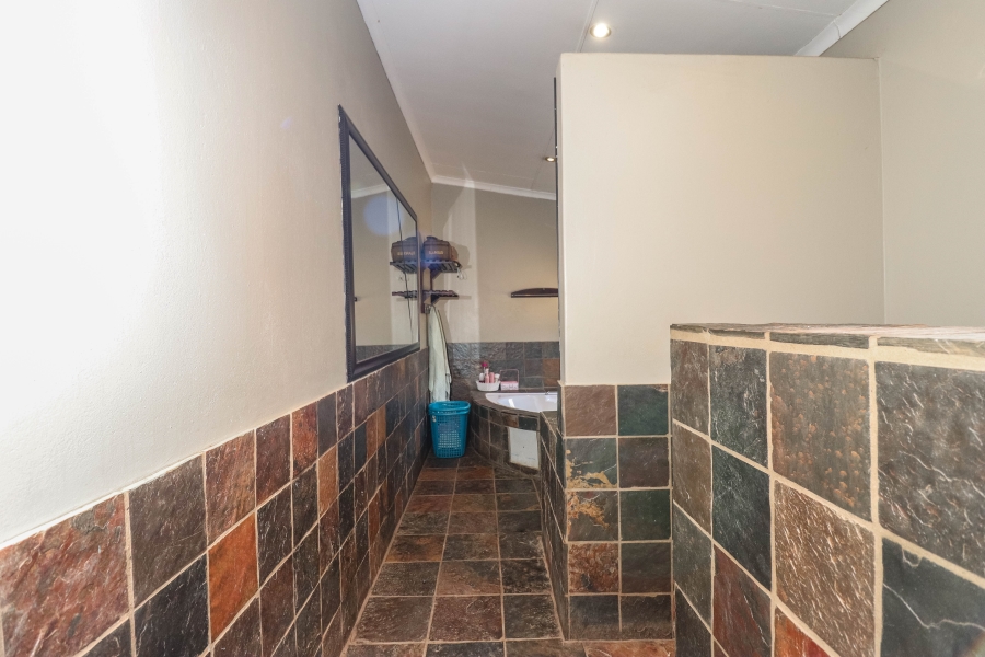4 Bedroom Property for Sale in Mnandi Gauteng