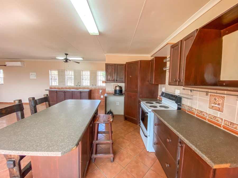 4 Bedroom Property for Sale in Mnandi Gauteng