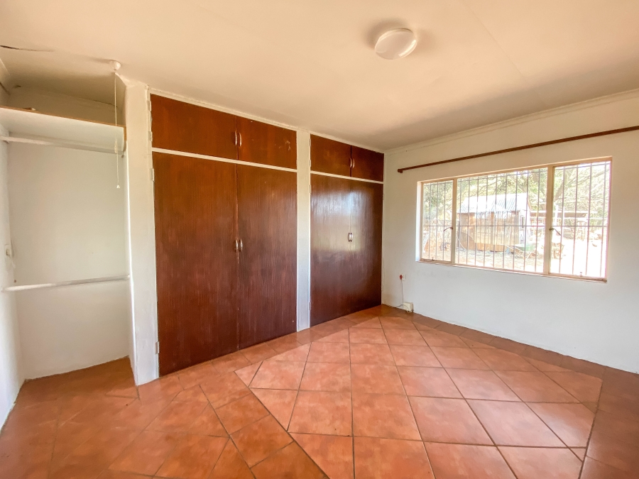 4 Bedroom Property for Sale in Mnandi Gauteng