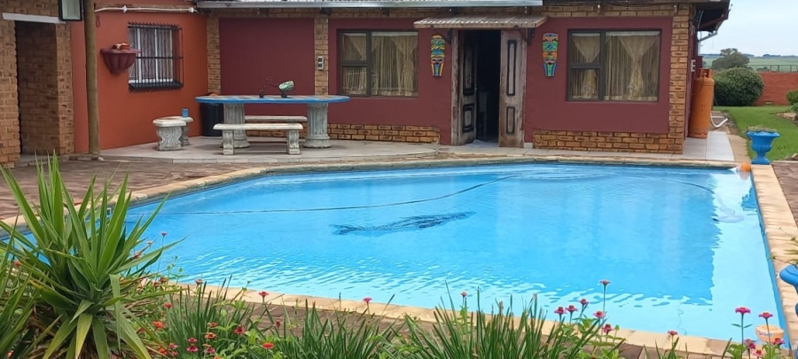 4 Bedroom Property for Sale in Helderstrome AH Gauteng