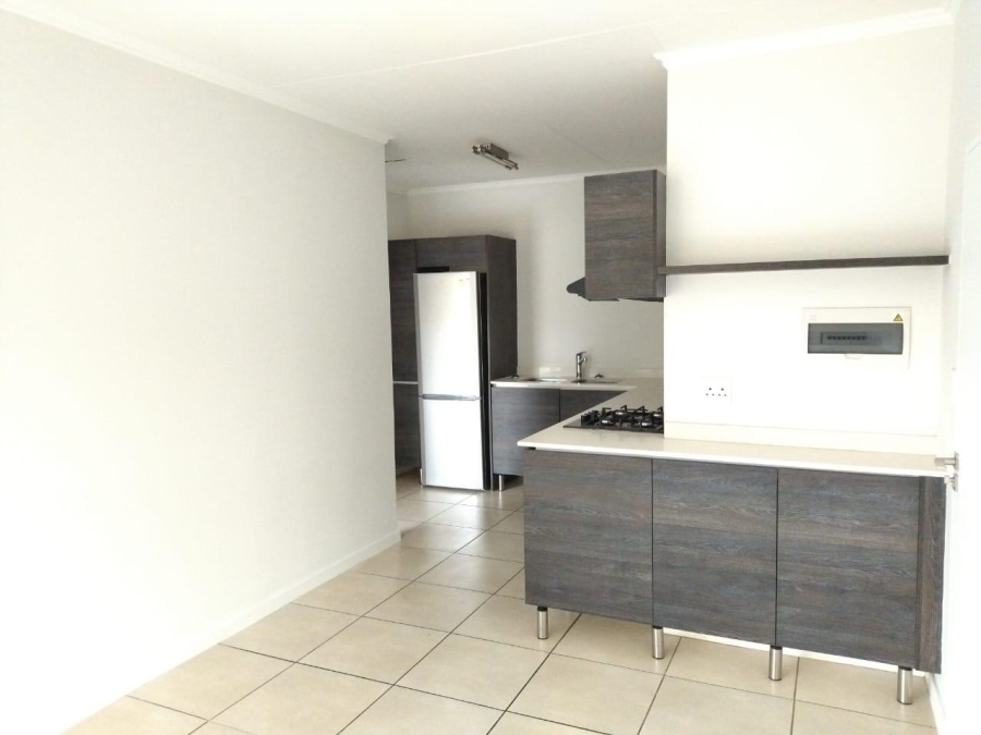 To Let 1 Bedroom Property for Rent in Olivedale Gauteng
