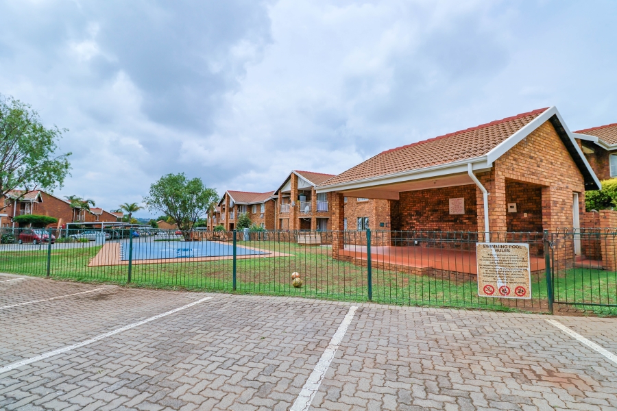 2 Bedroom Property for Sale in Highveld Gauteng
