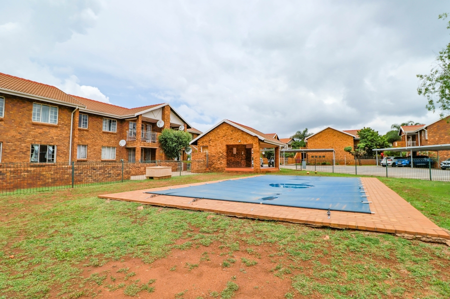 2 Bedroom Property for Sale in Highveld Gauteng
