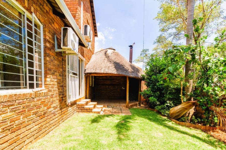 3 Bedroom Property for Sale in Wilgeheuwel Gauteng