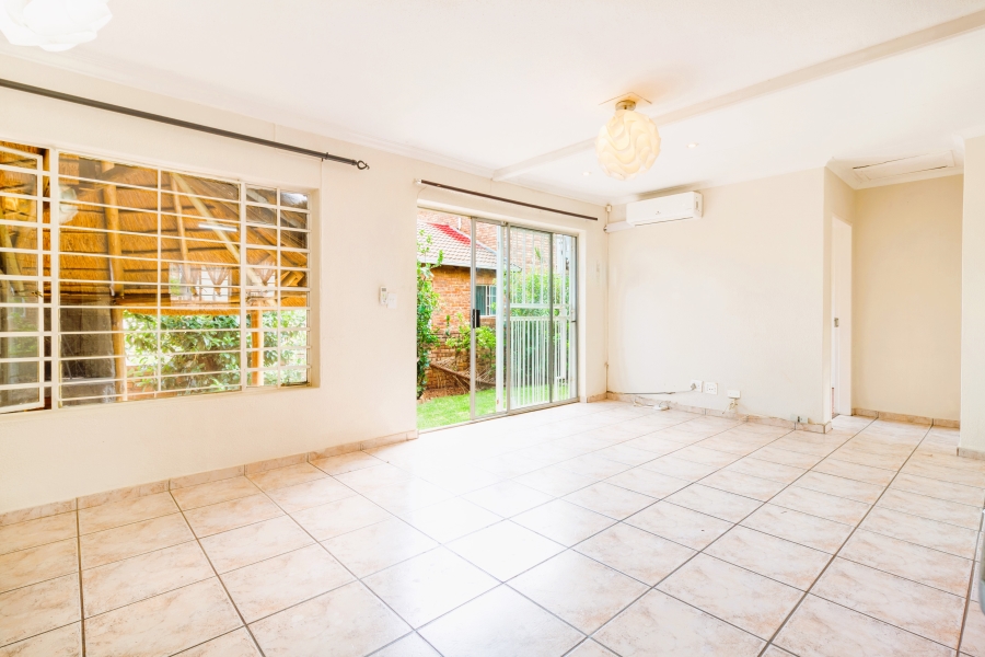 3 Bedroom Property for Sale in Wilgeheuwel Gauteng