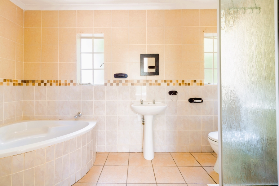 3 Bedroom Property for Sale in Wilgeheuwel Gauteng