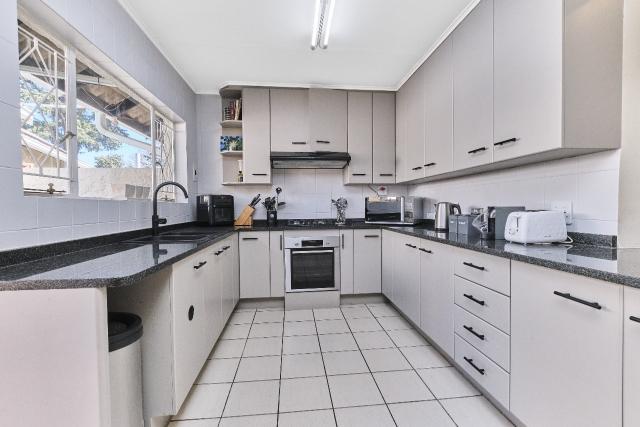 3 Bedroom Property for Sale in Berario Gauteng