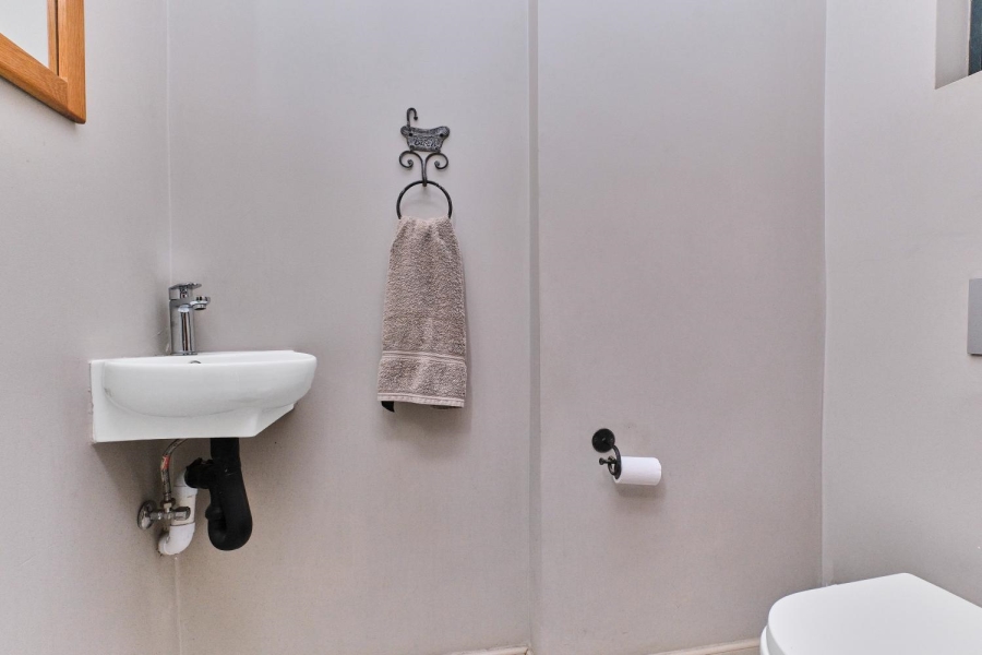 3 Bedroom Property for Sale in Berario Gauteng