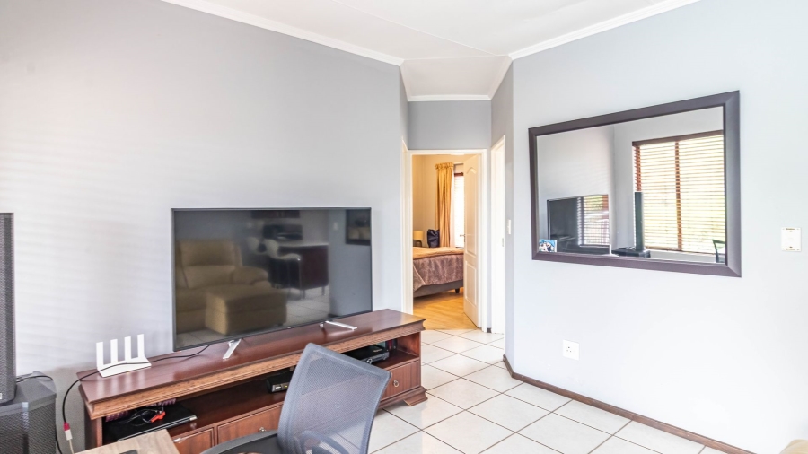 2 Bedroom Property for Sale in Glenvista Gauteng