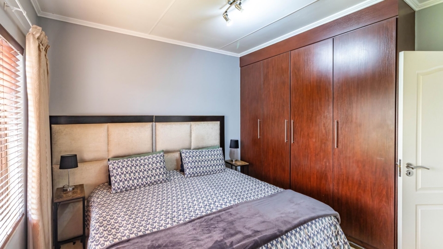 2 Bedroom Property for Sale in Glenvista Gauteng