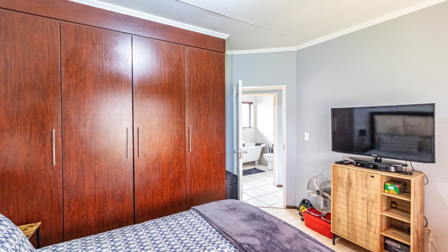 2 Bedroom Property for Sale in Glenvista Gauteng