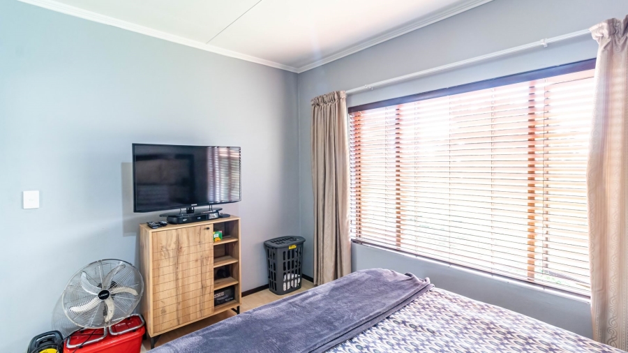 2 Bedroom Property for Sale in Glenvista Gauteng