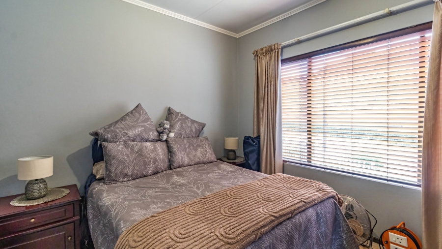 2 Bedroom Property for Sale in Glenvista Gauteng