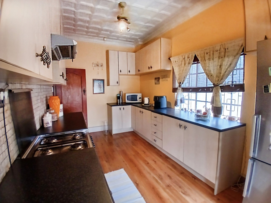 3 Bedroom Property for Sale in Orange Grove Gauteng