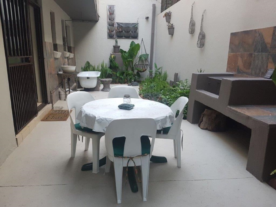 To Let 2 Bedroom Property for Rent in Muckleneuk Gauteng